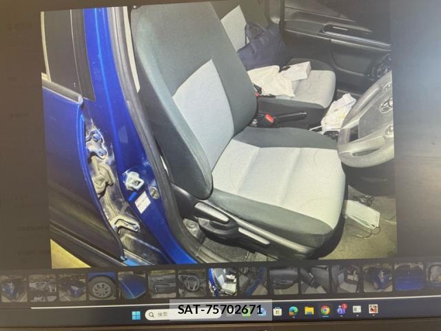 Toyota AQUA 2014-09 8648526-7
