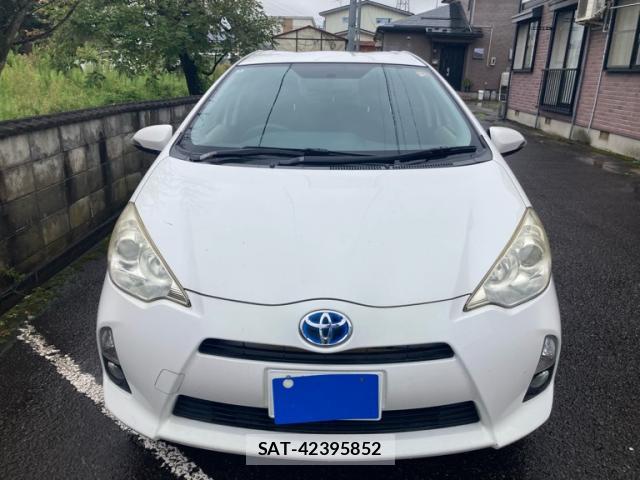 Toyota AQUA 2012-11 8648543-0