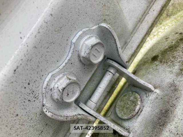 Toyota AQUA 2012-11 8648543-10