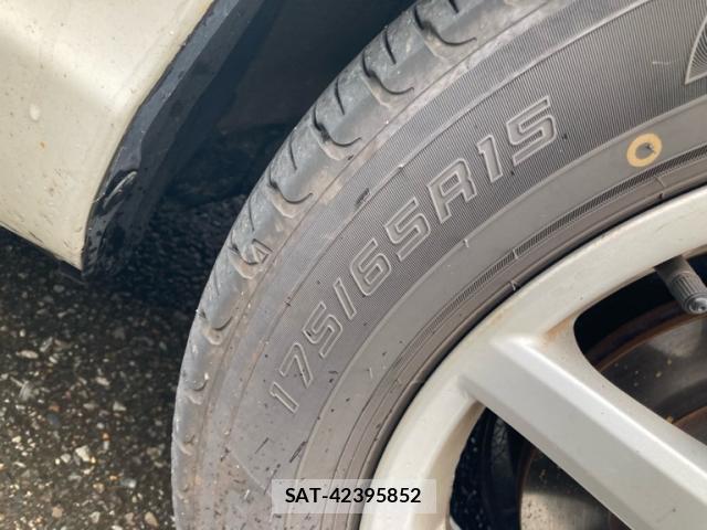 Toyota AQUA 2012-11 8648543-6