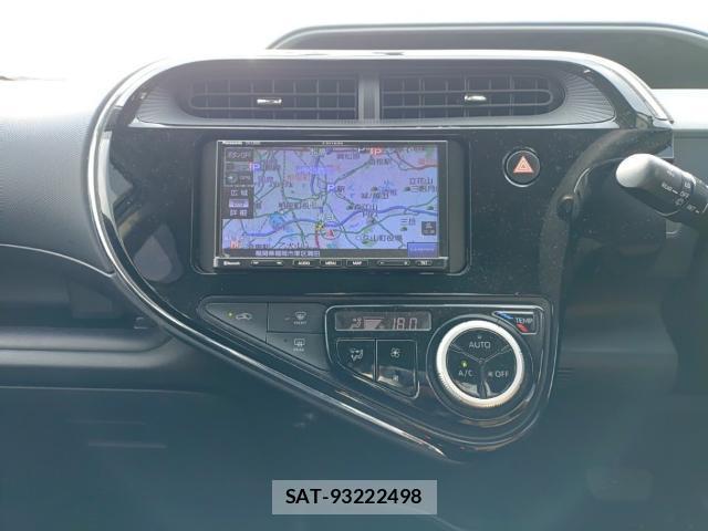Toyota AQUA 2017-08 8648634-10