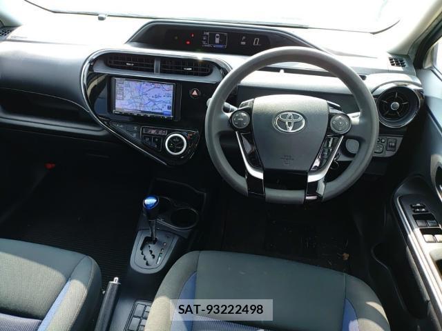 Toyota AQUA 2017-08 8648634-2