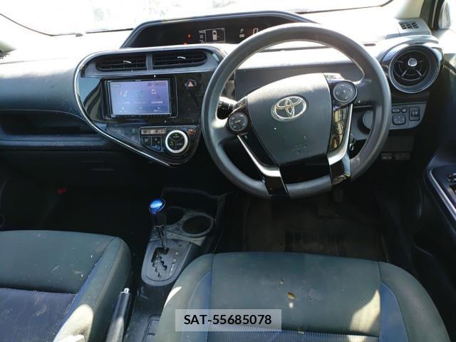 Toyota AQUA 2017-08 8648636-2