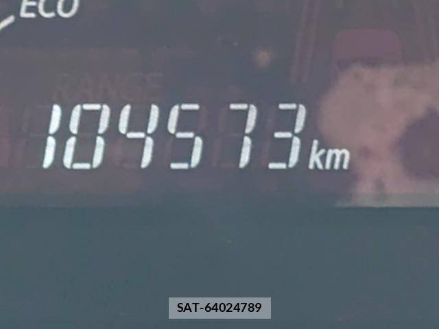 Toyota AQUA 2017-08 8648638-9