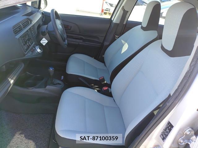 Toyota AQUA 2015-08 8648644-15