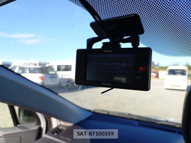 Toyota AQUA 2015-08 8648644-16