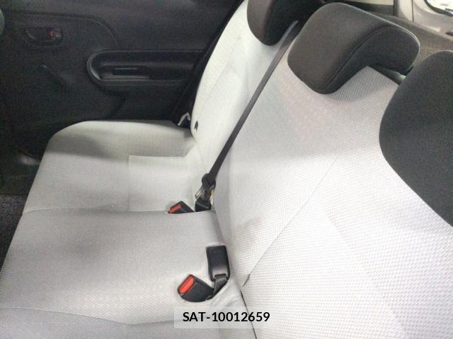 Toyota AQUA 2018-05 8648921-3