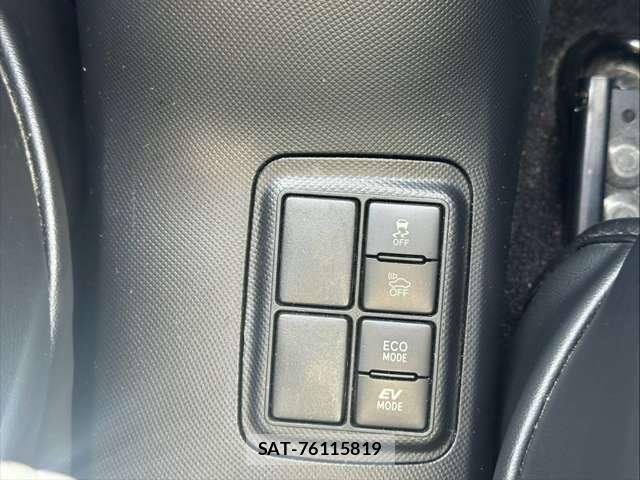 Toyota AQUA 2018-01 8649106-14