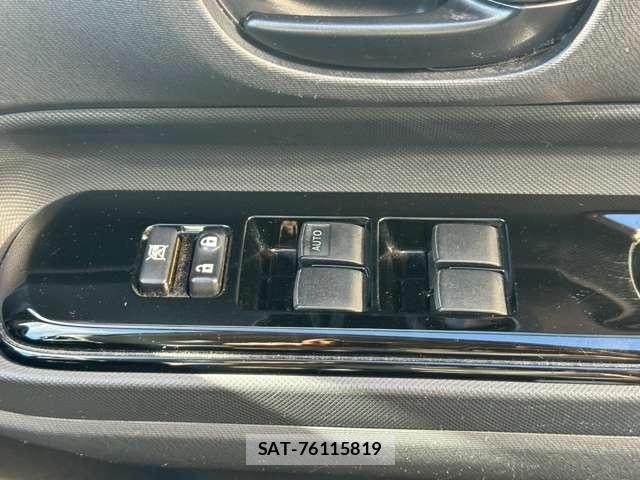 Toyota AQUA 2018-01 8649106-15