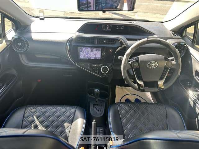 Toyota AQUA 2018-01 8649106-2