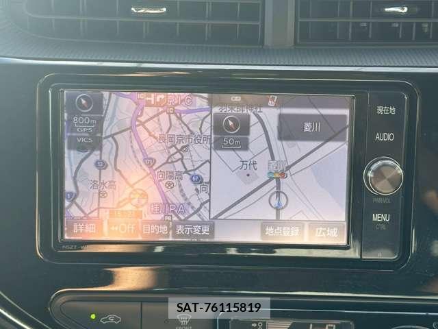 Toyota AQUA 2018-01 8649106-3