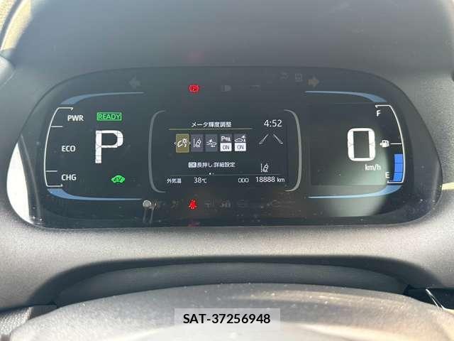 Toyota AQUA 2021-08 8649116-7