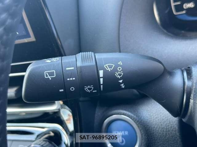 Toyota AQUA 2023-08 8649118-8