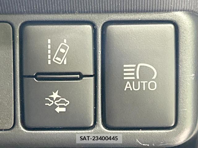 Toyota AQUA 2019-07 8649162-3