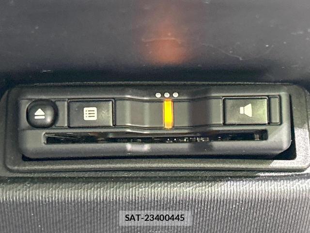 Toyota AQUA 2019-07 8649162-5