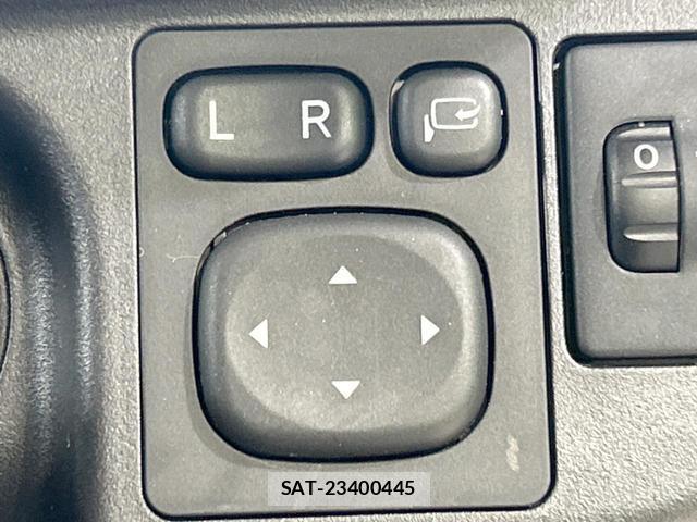 Toyota AQUA 2019-07 8649162-6