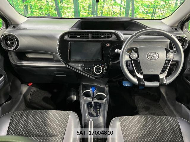 Toyota AQUA 2018-01 8649353-1