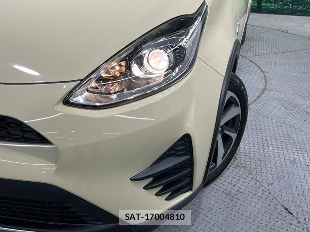 Toyota AQUA 2018-01 8649353-11