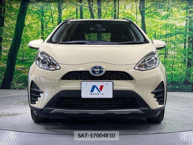Toyota AQUA 2018-01 8649353-13