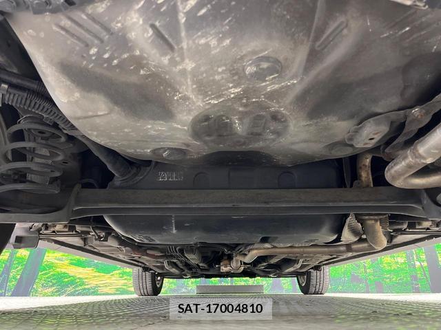 Toyota AQUA 2018-01 8649353-18