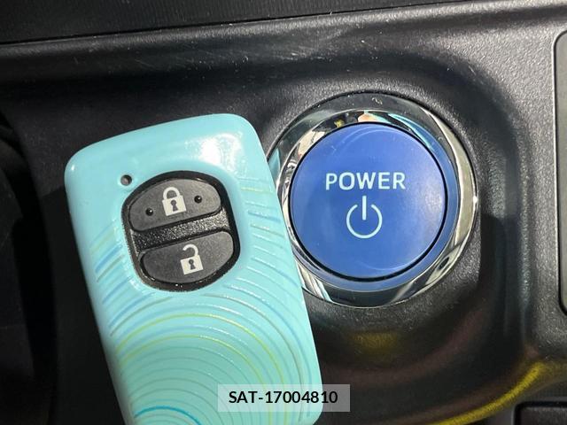 Toyota AQUA 2018-01 8649353-6