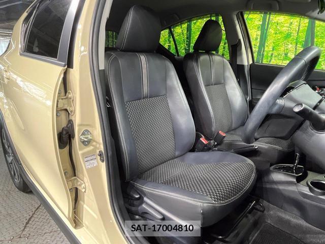 Toyota AQUA 2018-01 8649353-7