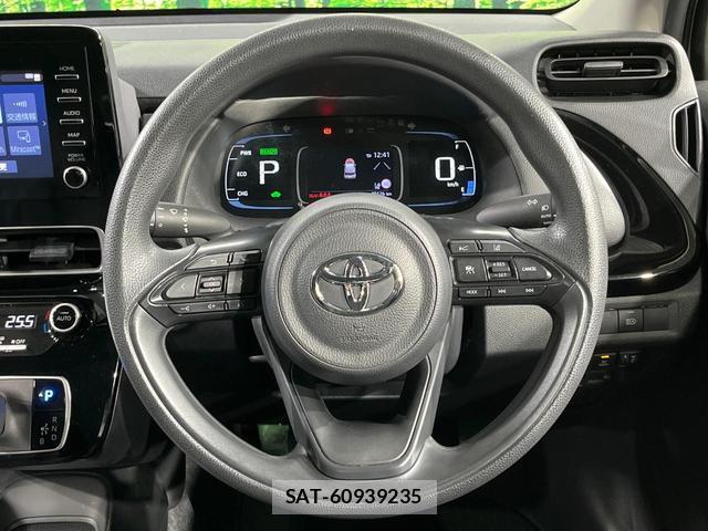 Toyota AQUA 2023-08 8649355-10