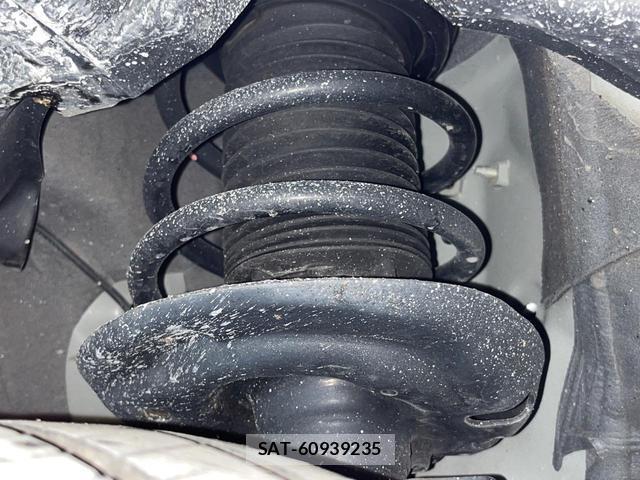 Toyota AQUA 2023-08 8649355-19