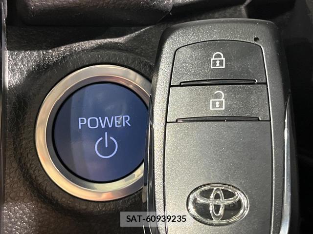 Toyota AQUA 2023-08 8649355-6