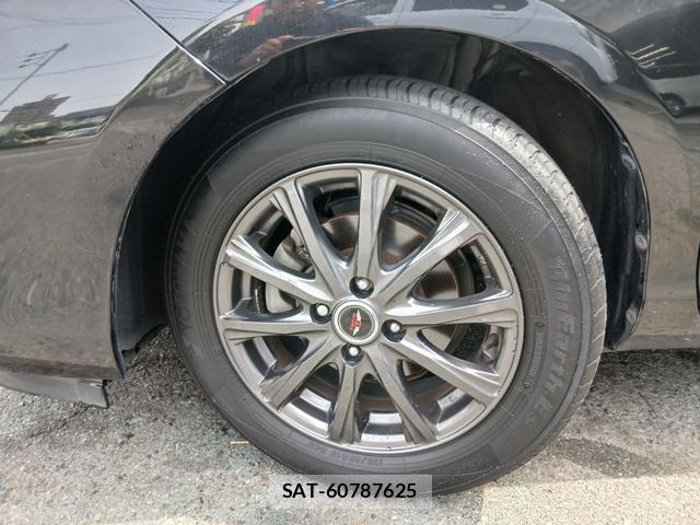 Toyota AQUA 2014-03 8649462-5