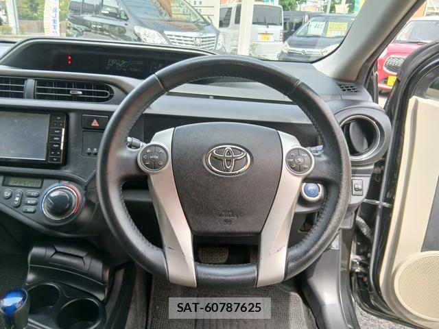 Toyota AQUA 2014-03 8649462-9