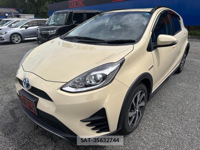 Toyota AQUA 2018-03 8649976-1