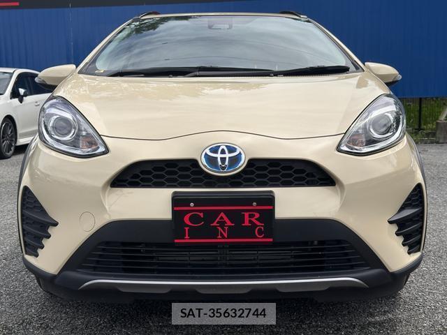 Toyota AQUA 2018-03 8649976-2