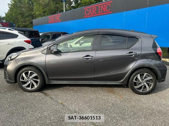 Toyota AQUA 2017-09 8649980-8