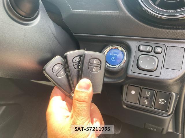 Toyota AQUA 2019-02 8650078-15