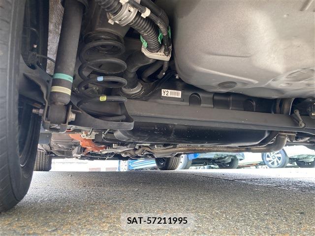 Toyota AQUA 2019-02 8650078-6