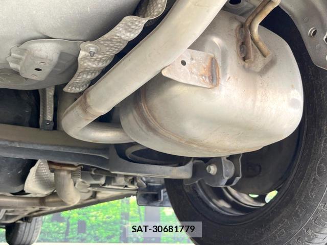 Toyota AQUA 2018-09 8650087-19