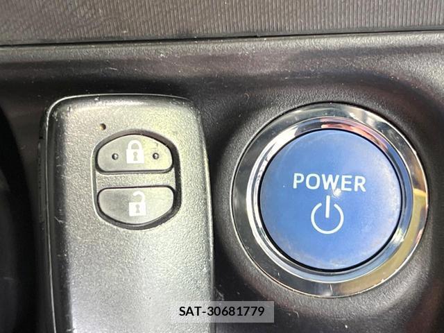 Toyota AQUA 2018-09 8650087-6