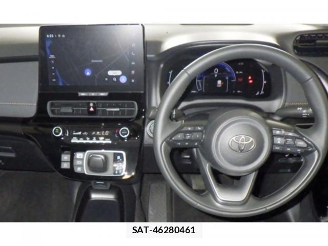 Toyota AQUA 2025-12 8650310-2