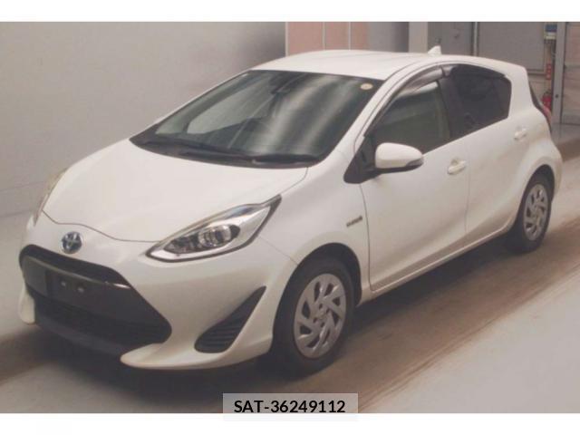 Toyota AQUA 2017-11 8650494-0