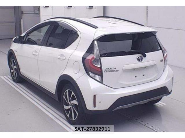 Toyota AQUA 2017-10 8650532-1