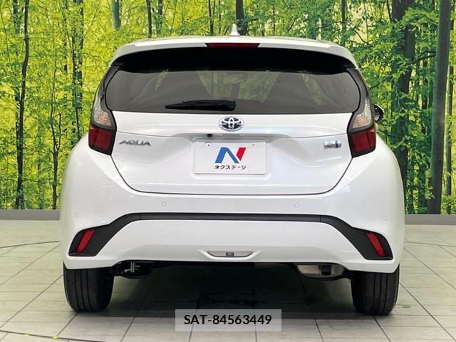 Toyota AQUA 2023-08 8650779-14