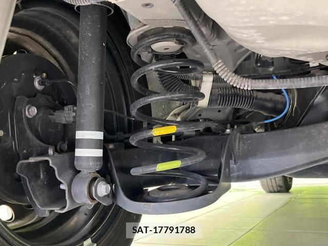 Toyota AQUA 2023-10 8650787-12
