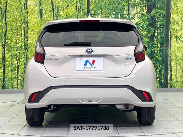 Toyota AQUA 2023-10 8650787-15