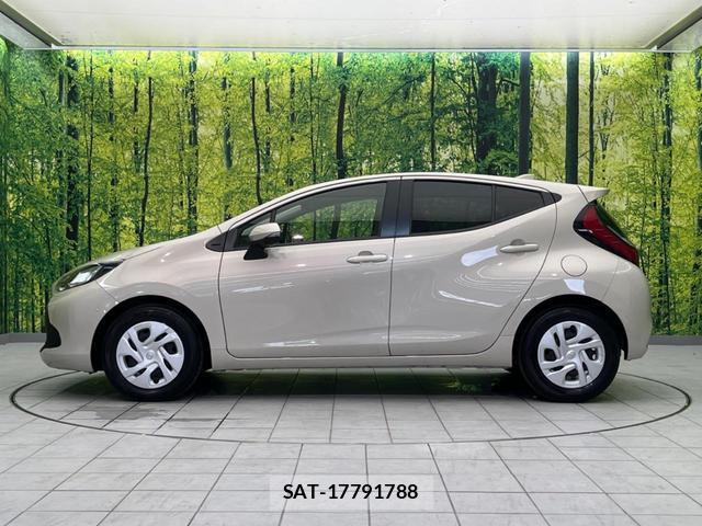 Toyota AQUA 2023-10 8650787-17