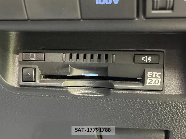 Toyota AQUA 2023-10 8650787-6