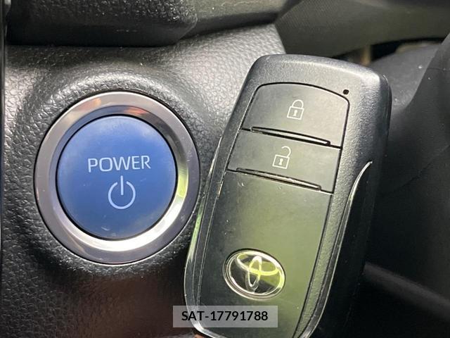 Toyota AQUA 2023-10 8650787-7
