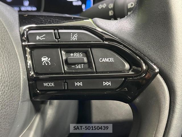 Toyota AQUA 2021-09 8651042-5
