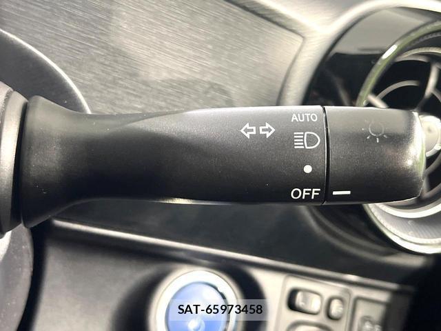 Toyota AQUA 2017-12 8651063-5