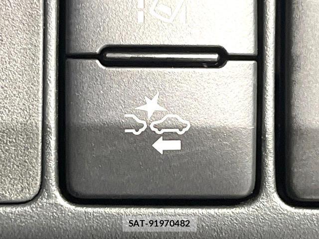 Toyota AQUA 2017-09 8651076-6